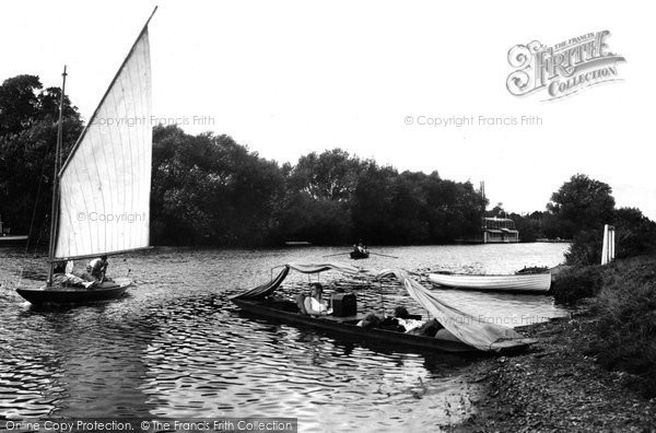 Photo of Laleham, The River Thames 1934