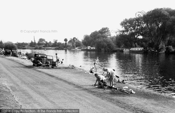 Photo of Laleham, The River Thames c.1955