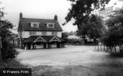 The Beehive c.1960, Lambourne End