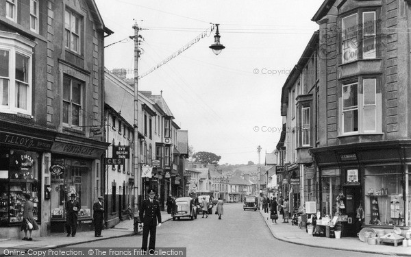 Photo of Lampeter, High Street 1952
