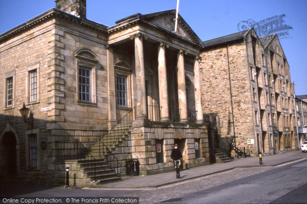 Photo of Lancaster, Custom House And Warehouse 2004