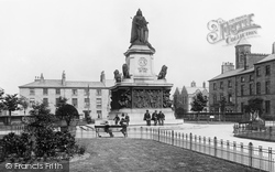 Queen Victoria Monument, Dalton Square 1912, Lancaster