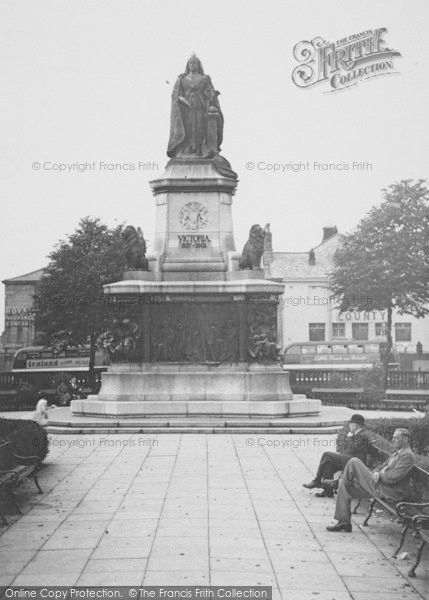 Photo of Lancaster, The Memorial Gardens, Dalton Square c.1955