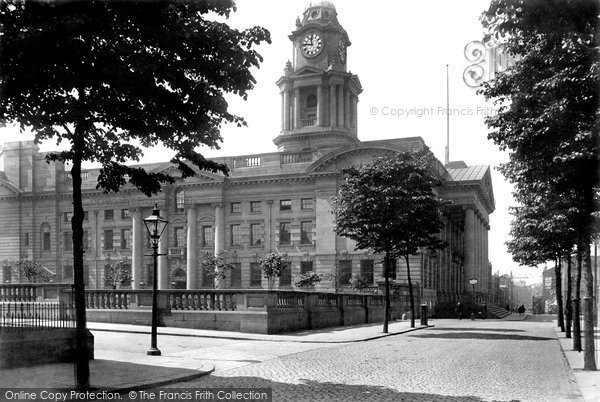 Photo of Lancaster, The Town Hall 1912