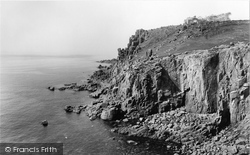 1928, Land's End
