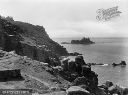 And Armed Knights 1928, Land's End