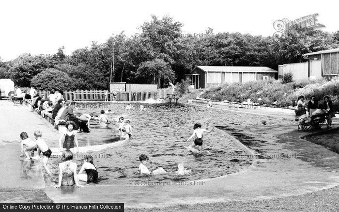 Photo of Langold, the Children's Swimming Pool c1955