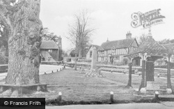Village c.1955, Latimer