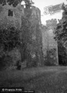 Castle 1953, Laugharne