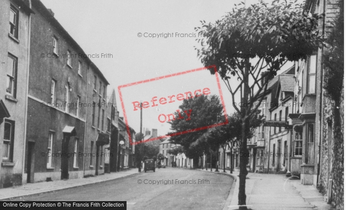 Photo of Laugharne, King Street c.1955