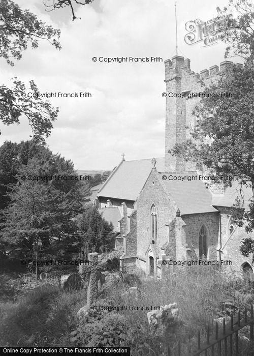Photo of Laugharne, St Martin's Church 1960