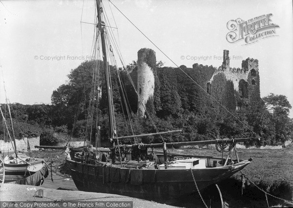 Photo of Laugharne, The Castle c.1931