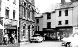Broad Street And Square c.1960, Launceston