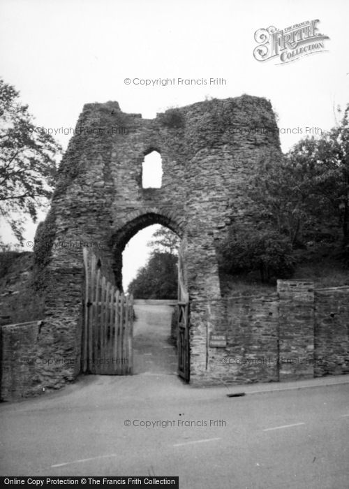 Photo of Launceston, Castle c.1950