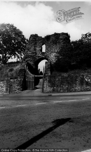 Photo of Launceston, Castle c.1960