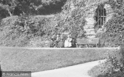 Castle, Ladies On The Bench 1909, Launceston