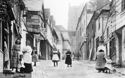 People In Fore Street 1893, Launceston