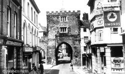 The Arch c.1960, Launceston