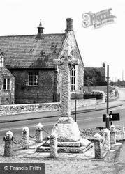The Memorial c.1965, Lavendon
