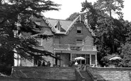 Lavernock, the Bay Hotel c1955