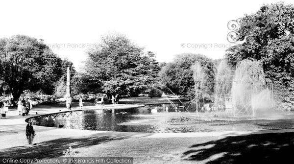 Photo of Leamington Spa, Jephson Gardens c.1960