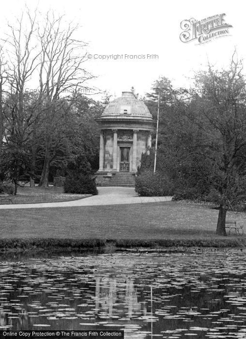 Photo of Leamington Spa, Jephson Gardens Temple 1892