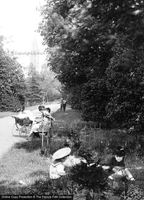 Photo of Leamington Spa, New River Walk 1892