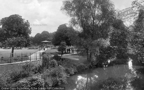 Photo of Leamington Spa, Royal Pump Room Gardens 1922