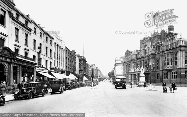 Photo of Leamington Spa, Town Hall And Parade 1932