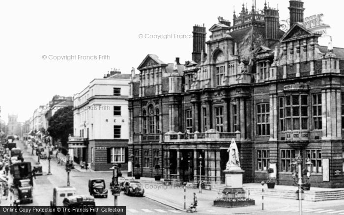 Photo of Leamington Spa, Town Hall And Parade c.1955