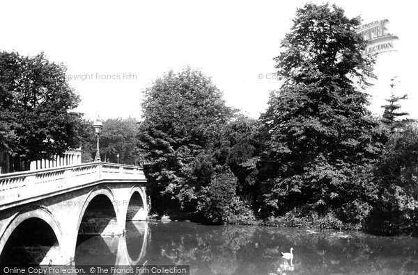 Photo of Leamington Spa, Victoria Bridge 1892