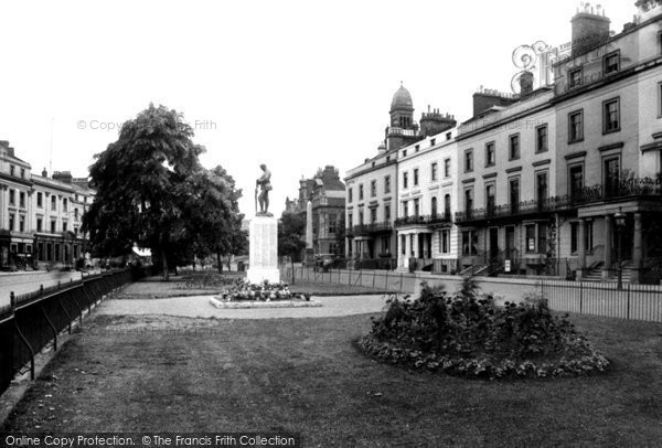 Photo of Leamington Spa, War Memorial Gardens 1922