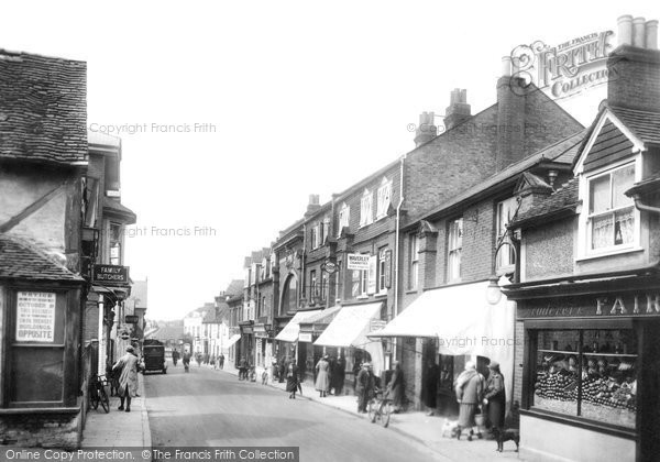Photo of Leatherhead, High Street 1925
