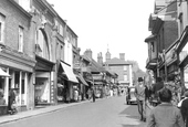 High Street 1952, Leatherhead
