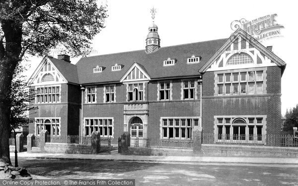 Photo of Leatherhead, Institute 1895