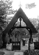 Lychgate 1909, Leatherhead