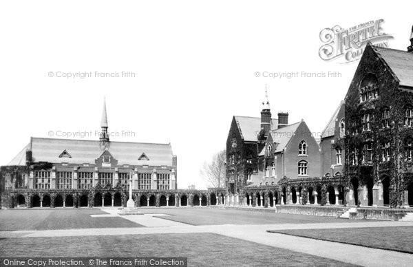 Photo of Leatherhead, The College 1925