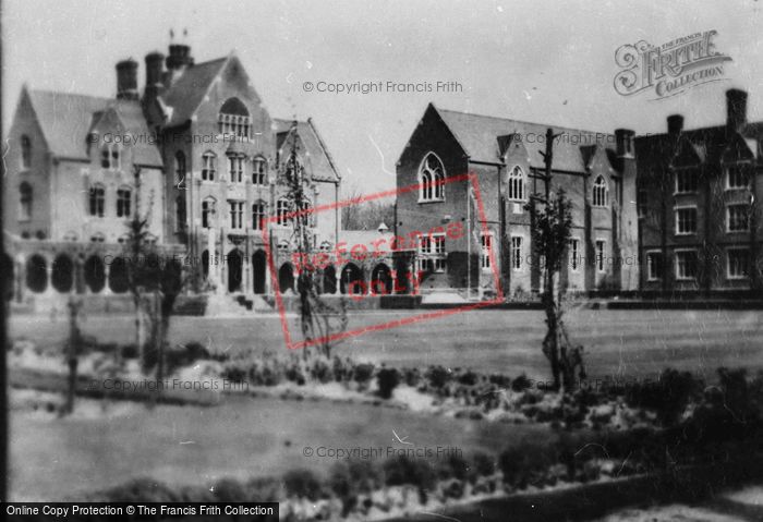 Photo of Leatherhead, The College 1939
