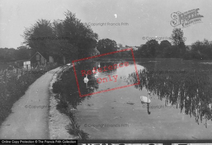 Photo of Leatherhead, The Mill Pond 1939