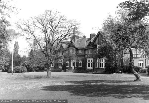 Photo of Leatherhead, The Queen Elizabeth Training College c.1950