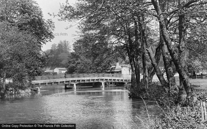 Photo of Leatherhead, Thorncroft Bridge And River 1925