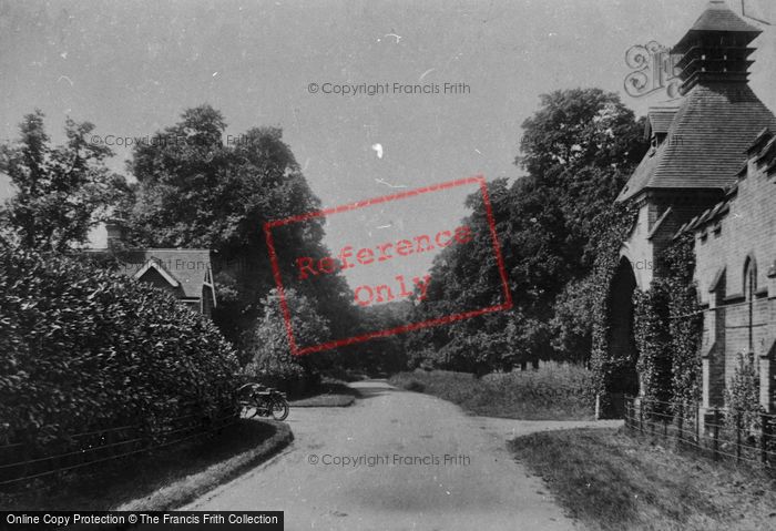 Photo of Leatherhead, Woodlands 1904