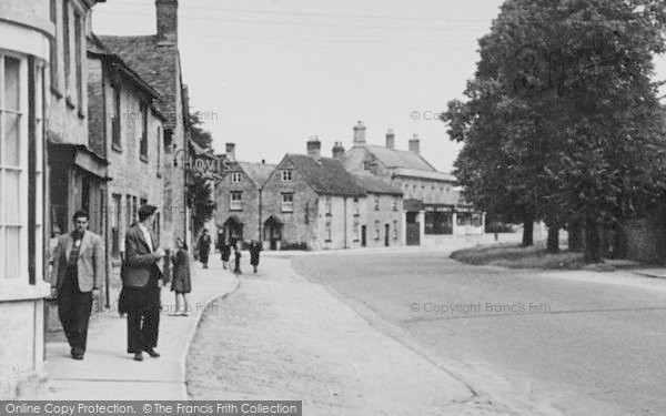Photo of Lechlade, Oak Street c.1955