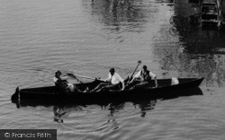 Lechlade, Rowing On The Thames c.1955, Lechlade On Thames