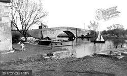 Lechlade, The River Thames c.1955, Lechlade On Thames