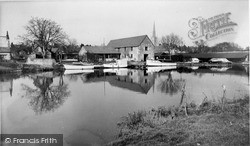 Lechlade, The River Thames c.1960, Lechlade On Thames