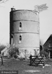 Lechlade, The Round House c.1955, Lechlade On Thames