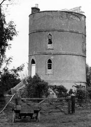 Lechlade, The Round House c.1960, Lechlade On Thames