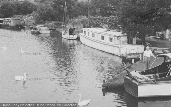 Photo of Lechlade, The Wharf c.1950