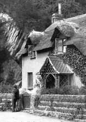 Old Maid's Cottage 1890, Lee